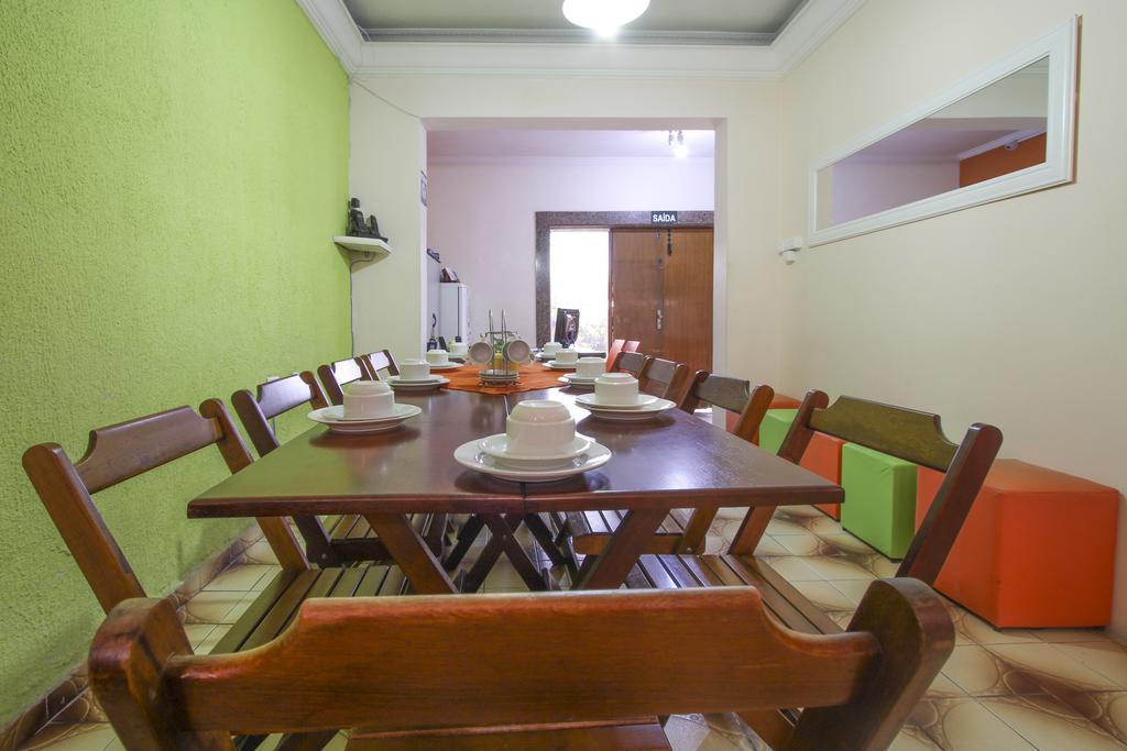 Santos Hostel *